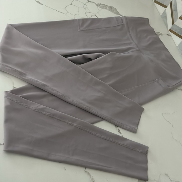 Victoria Secret PINK RELAY LEGGINGS Regular size Small Violet Ashes Lavender - Picture 4 of 12